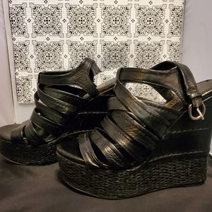 DOLCE By Mojo Moxy ~ Platform Wedge Sandal - 7.5